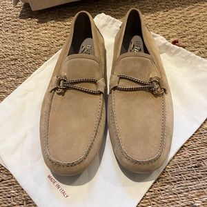 Salvatore Ferragamo
Front 4 Driver Loafers